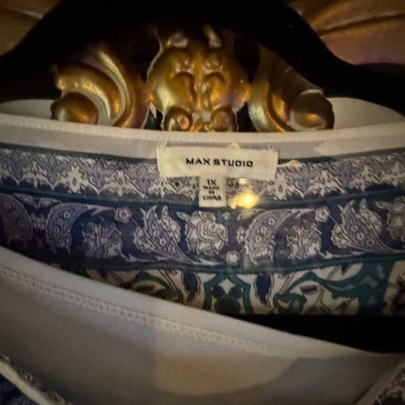 Bohemian  Max studio Patterned Blouse - Picture 3 of 6